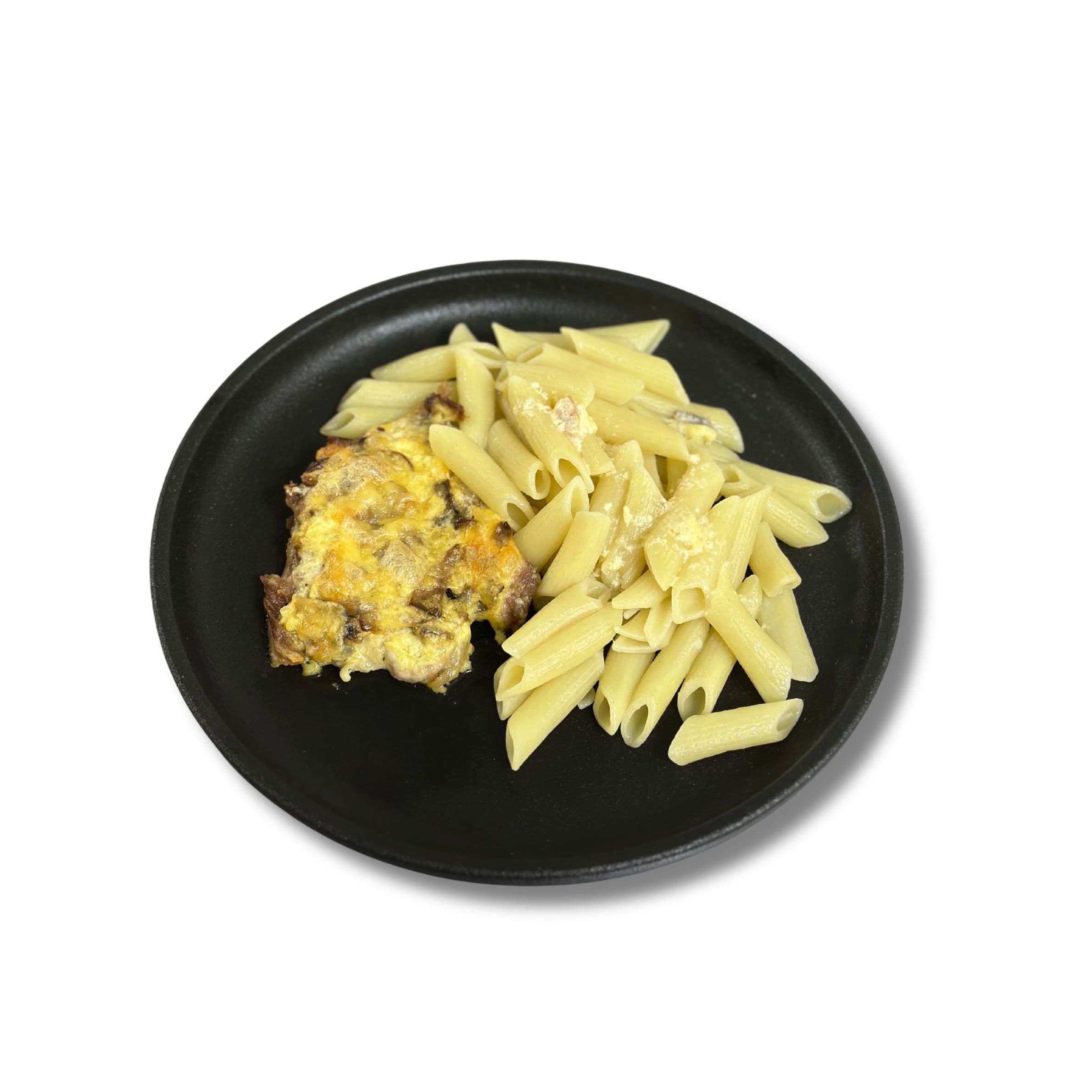 Филе бедра курицы под шапкой с макаронами — доставка в Казани